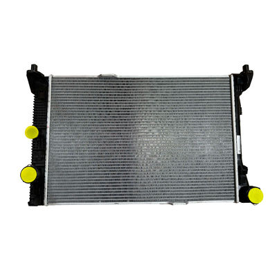 Un buon prezzo. 2045000203 OE NO. Radiatore in alluminio per Mercedes-Benz C200 W204 2045000303 2045002203 in linea