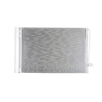 Un buon prezzo. Condensatore di aria condizionata per BMW 520i 523i 525i 64502282939 64508379885 in linea