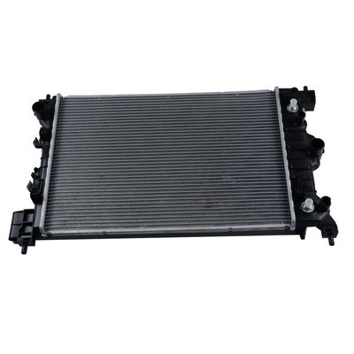 Un buon prezzo. Radiatore in alluminio e serbatoio dell'acqua per il sistema di raffreddamento Chevrolet Aveo/Sonic 1.6 95316029 in linea