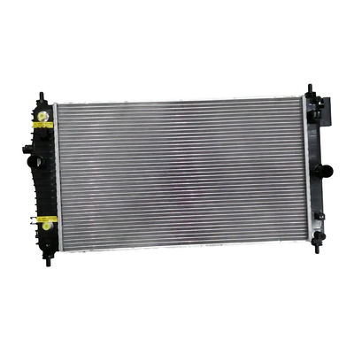 Un buon prezzo. Sistema di raffreddamento dell'auto Radiatore in alluminio per Buick e Chevrolet Cavalier OE NO. 26395963 in linea