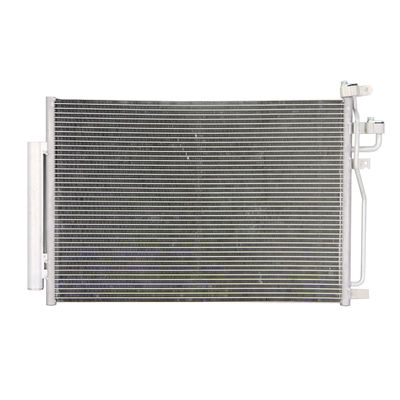 Un buon prezzo. Sostituire/riparare il condensatore di corrente alternata per auto per il sistema di raffreddamento Chevrolet Captiva 95297047 96436393 in linea
