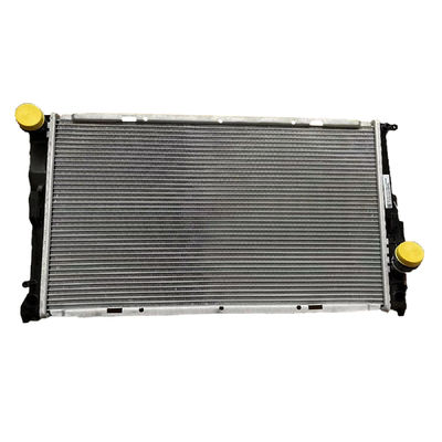 Un buon prezzo. 17117547059 Sistema di raffreddamento di parti auto per BMW X1 E82 E84 E88 E89 E90 E91 E92 E93 Z4 in linea