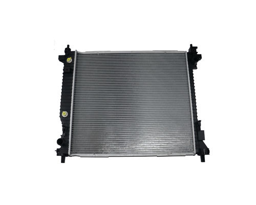 Un buon prezzo. Car Fitment personalizzato Cadillac SRX 20926497 Radiatore in alluminio con serbatoio d'acqua di plastica in linea