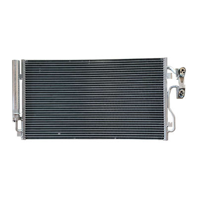 Un buon prezzo. Fabbricazione di autoveicoli BMW 64506804721 64509288942 17116806455 17112284614 Parti auto Condensatore CA in linea