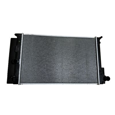 Un buon prezzo. TOYOTA COROLLA 1.6 1.8 MT 16400-0T010 Sistema di raffreddamento dell'auto Serbatoio dell'acqua del radiatore in alluminio in linea