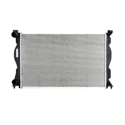 Un buon prezzo. 4F0121251Q Radiatore brasato in alluminio per Audi A6 676*418*32mm in linea
