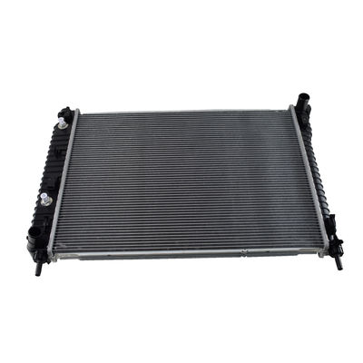 Un buon prezzo. 20777042 Captiva 2011 96800739 Sistema di raffreddamento di parti di auto Radiatore in alluminio per Chevrolet in linea