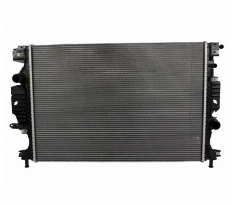 Un buon prezzo. DG9Z8005B Sistema di raffreddamento di ricambi auto Radiatore in alluminio per Ford Fusion Lincoln MKZ in linea